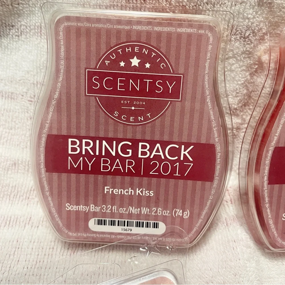4  Scentsy French Kiss Wax 